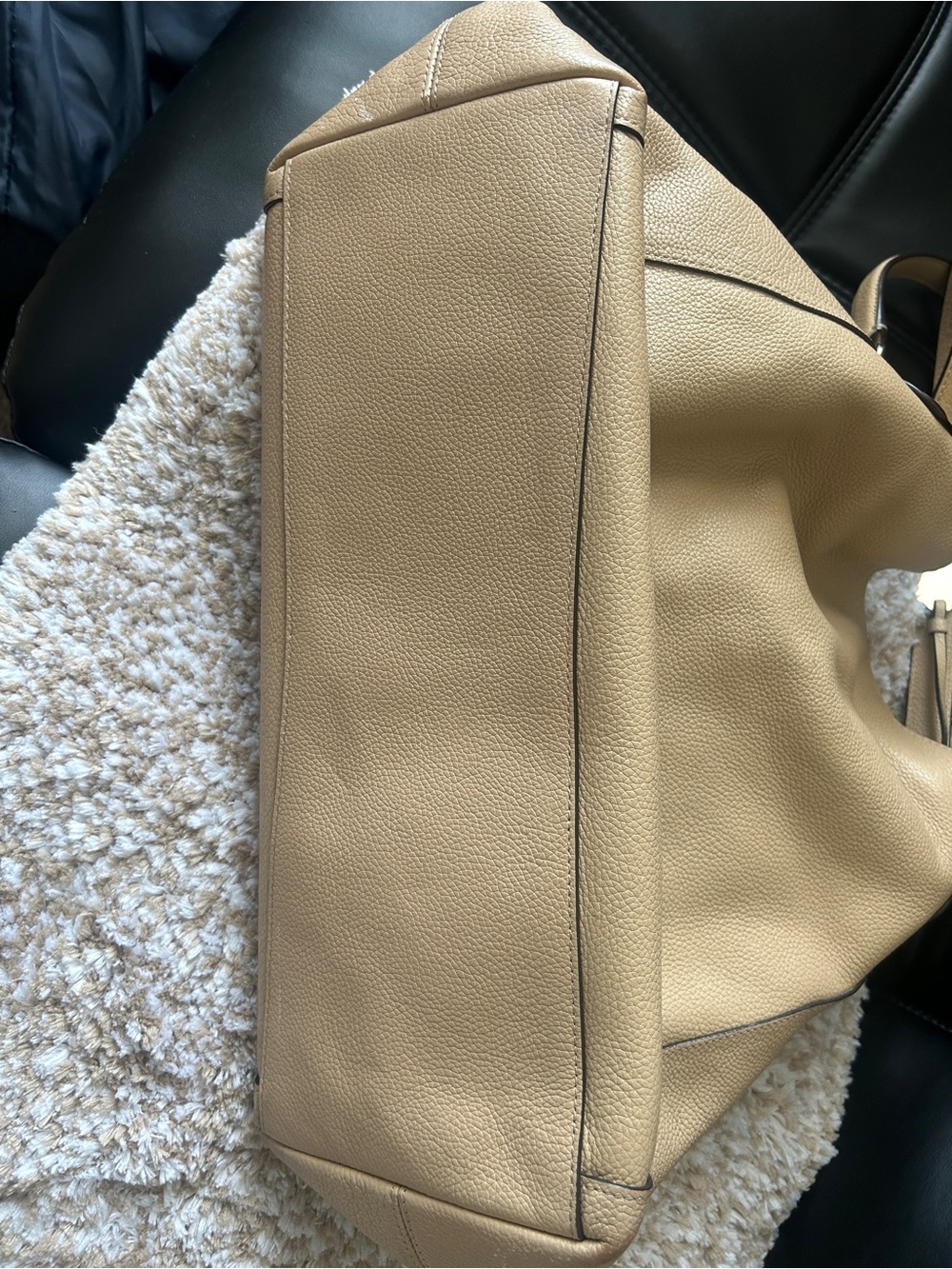 Classic Coach Pebbled Leather Hobo Bag in Beige - Picture 8 of 10